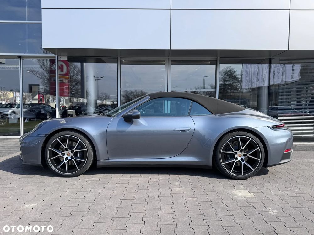 Porsche 911 Carrera - 4