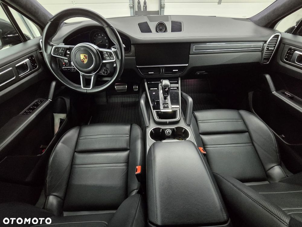 Porsche Cayenne GTS - 21