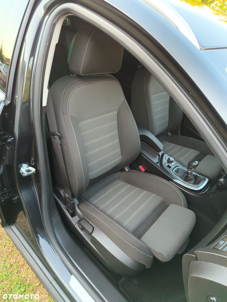 Opel Insignia 1.6 Turbo Sport - 28