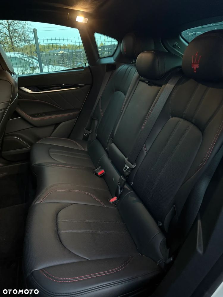 Maserati Levante - 15