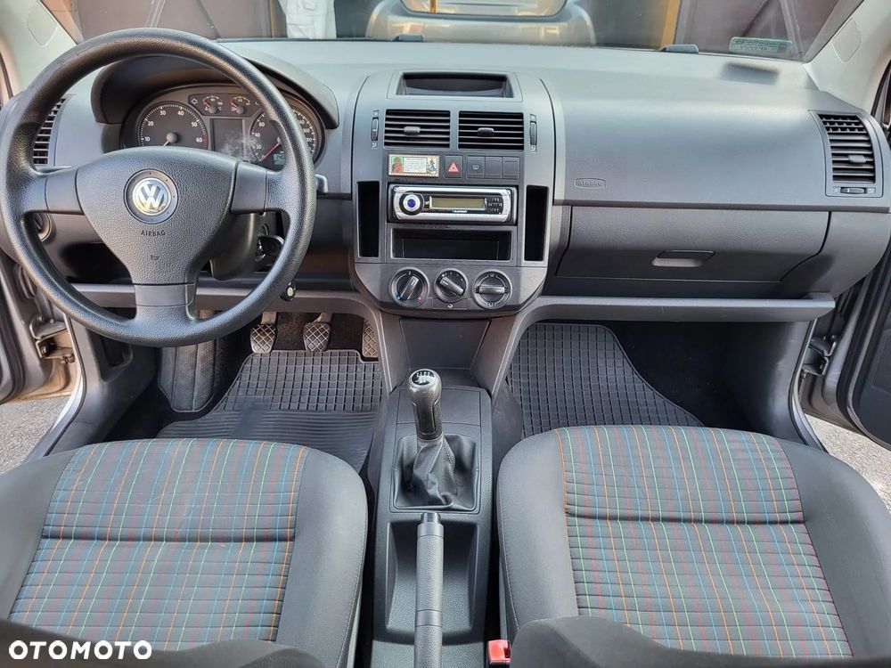 Volkswagen Polo - 9