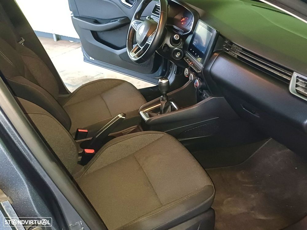 Renault Clio - 6