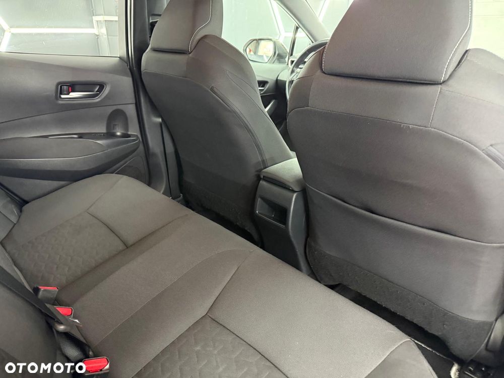 Toyota Corolla 1.8 Business Edition - 30