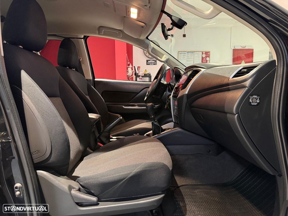 Mitsubishi L200 2.3 DI-D Club Invite Strakar Look 4WD - 10