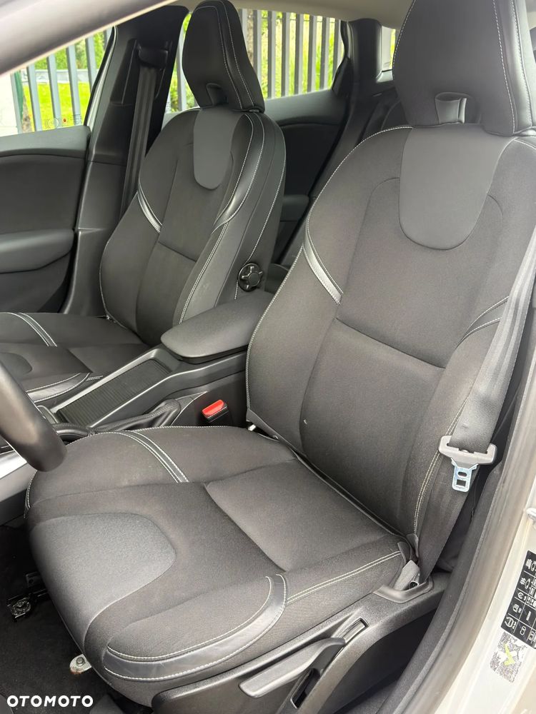 Volvo V40 - 20