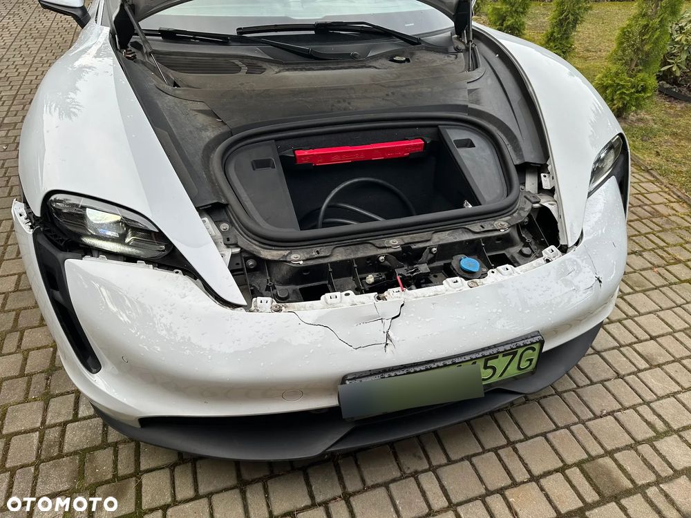 Porsche Taycan - 13