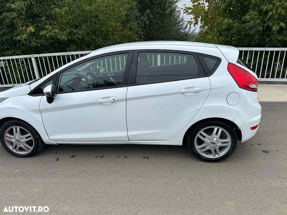 Ford Fiesta 1.4 TDCi Ambiente - 6