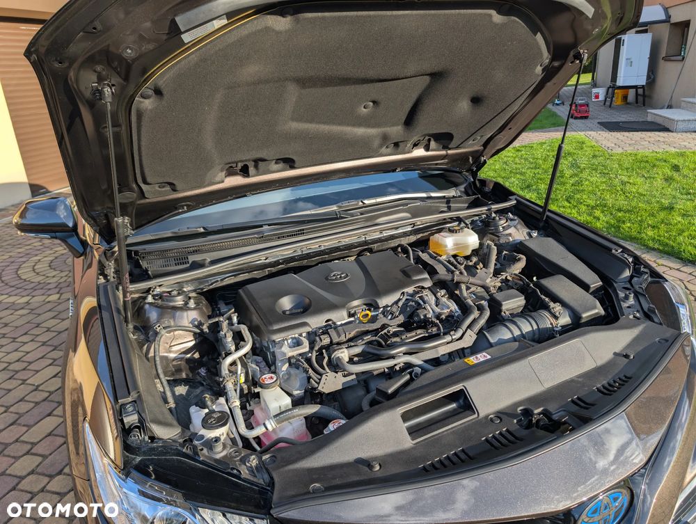 Toyota Camry 2.5 Hybrid Executive CVT - 35