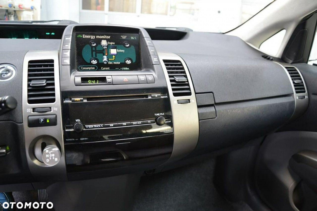 Toyota Prius - 22