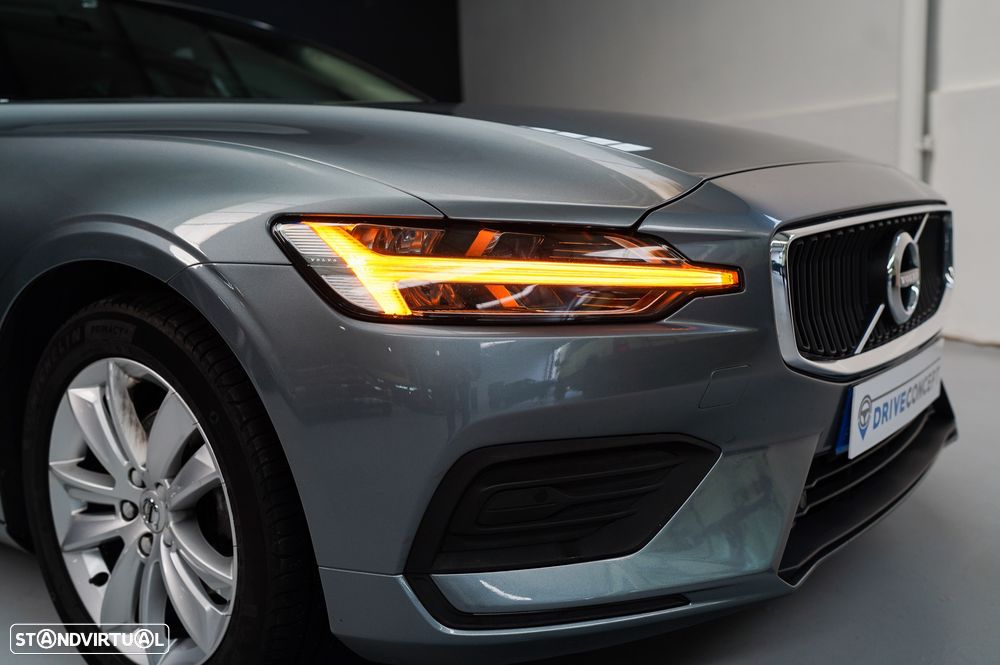 Volvo V60 2.0 D3 Momentum Plus Geartronic - 13