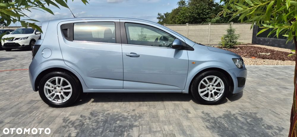 Chevrolet Aveo 1.6 LTZ - 11