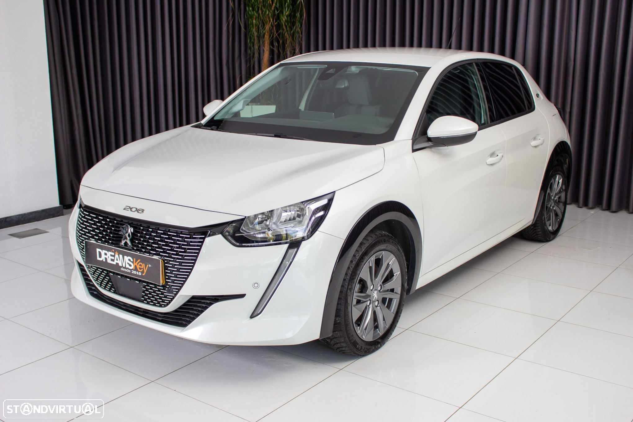 Peugeot e-208 Allure Pack - 7