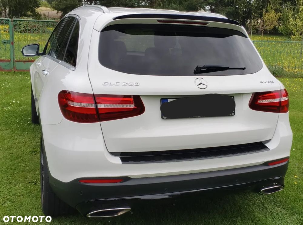 Mercedes-Benz GLC 250 4-Matic - 4