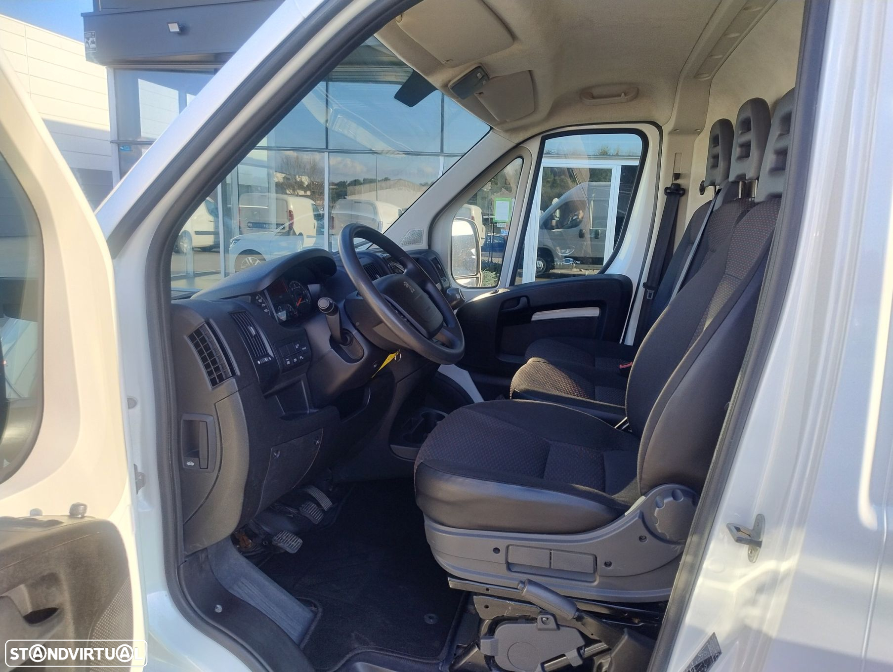 Peugeot Boxer 2.2 BlueHDi 330 L2H2 Premium - 10