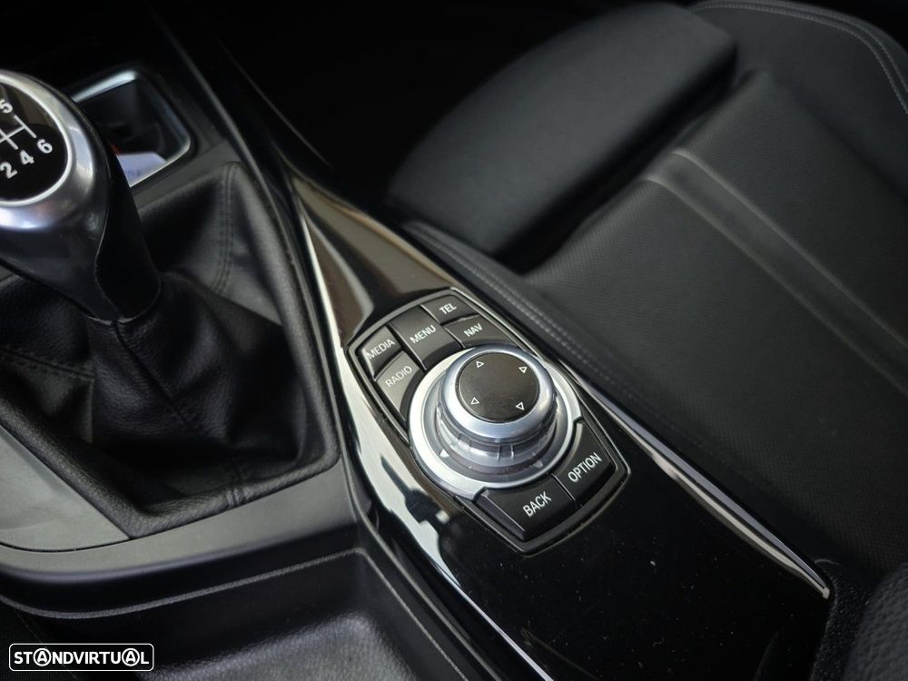 BMW 116 d EfficientDynamics Edition Sport Line - 19