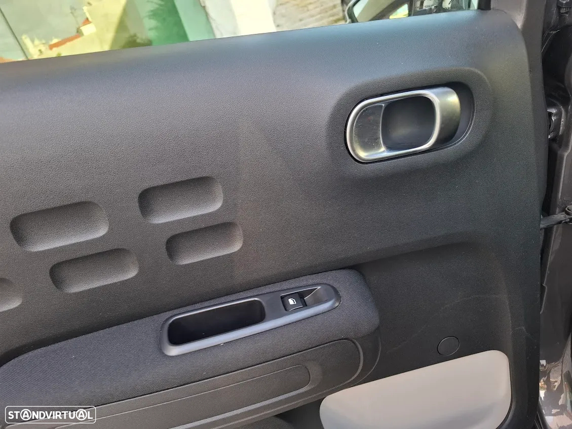 Citroën C3 1.2 PureTech Shine - 31