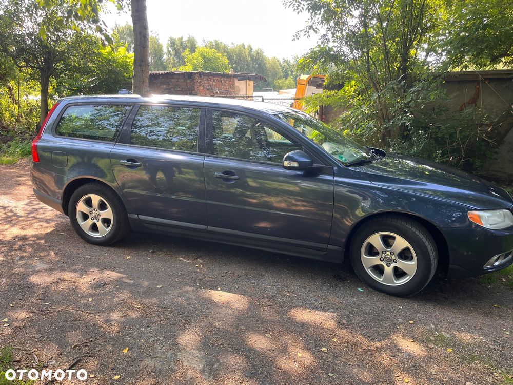 Volvo V70 2.0D Momentum - 1