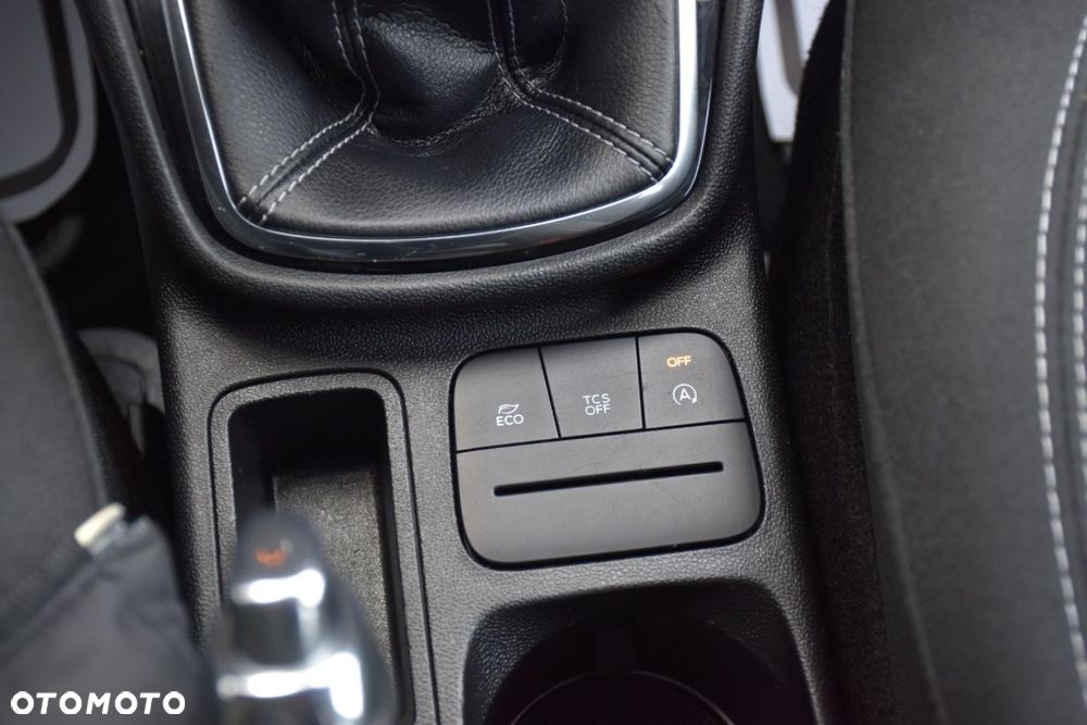 Ford Fiesta 1.0 EcoBoost S&S TITANIUM X - 22
