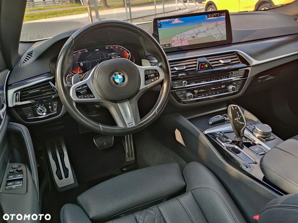 BMW Seria 5 518d mHEV M Sport sport - 16