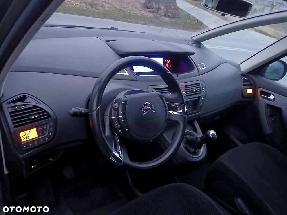 Citroën C4 Picasso 1.8i Impress - 23