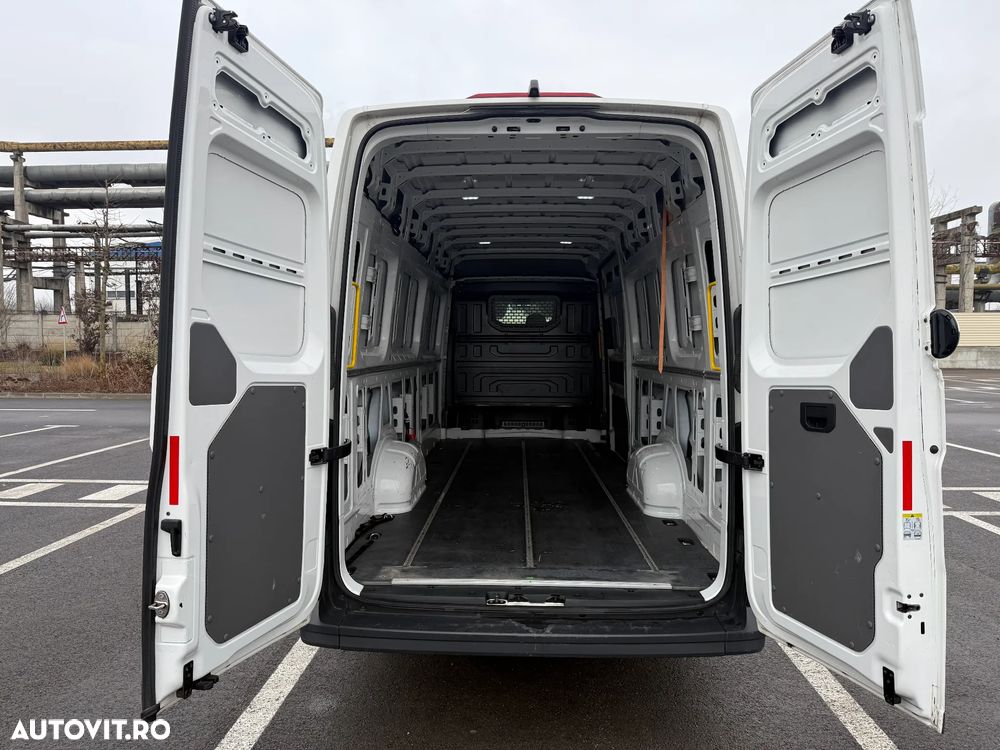 Volkswagen Crafter - 9