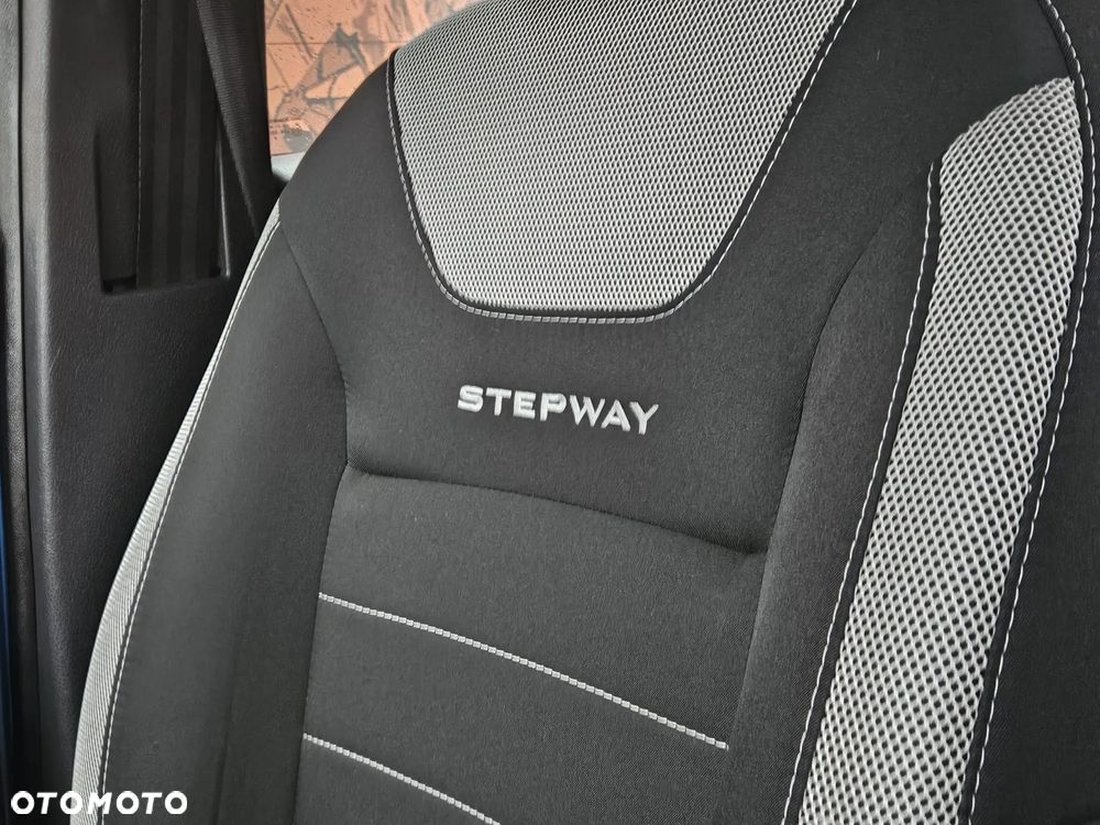 Dacia Lodgy 1.6 SCe Stepway S&S - 16