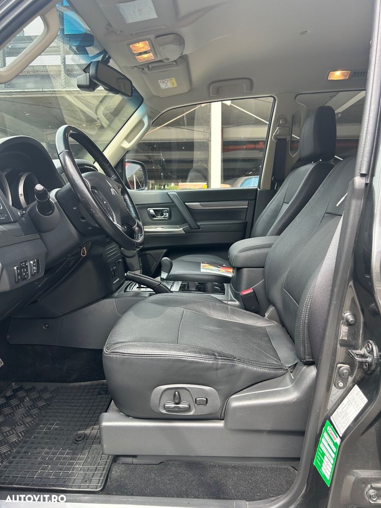 Mitsubishi Pajero 3.2 DI-D Instyle - 24