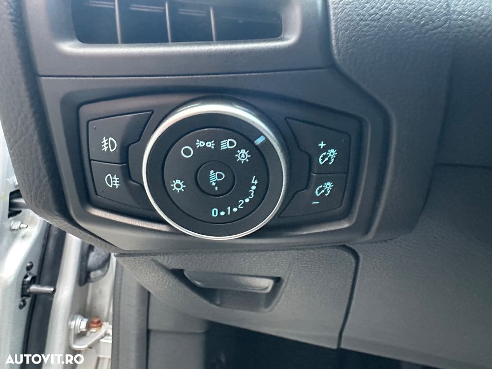 Ford Focus Turnier 1.5 TDCi DPF Start-Stopp-System Titanium - 24