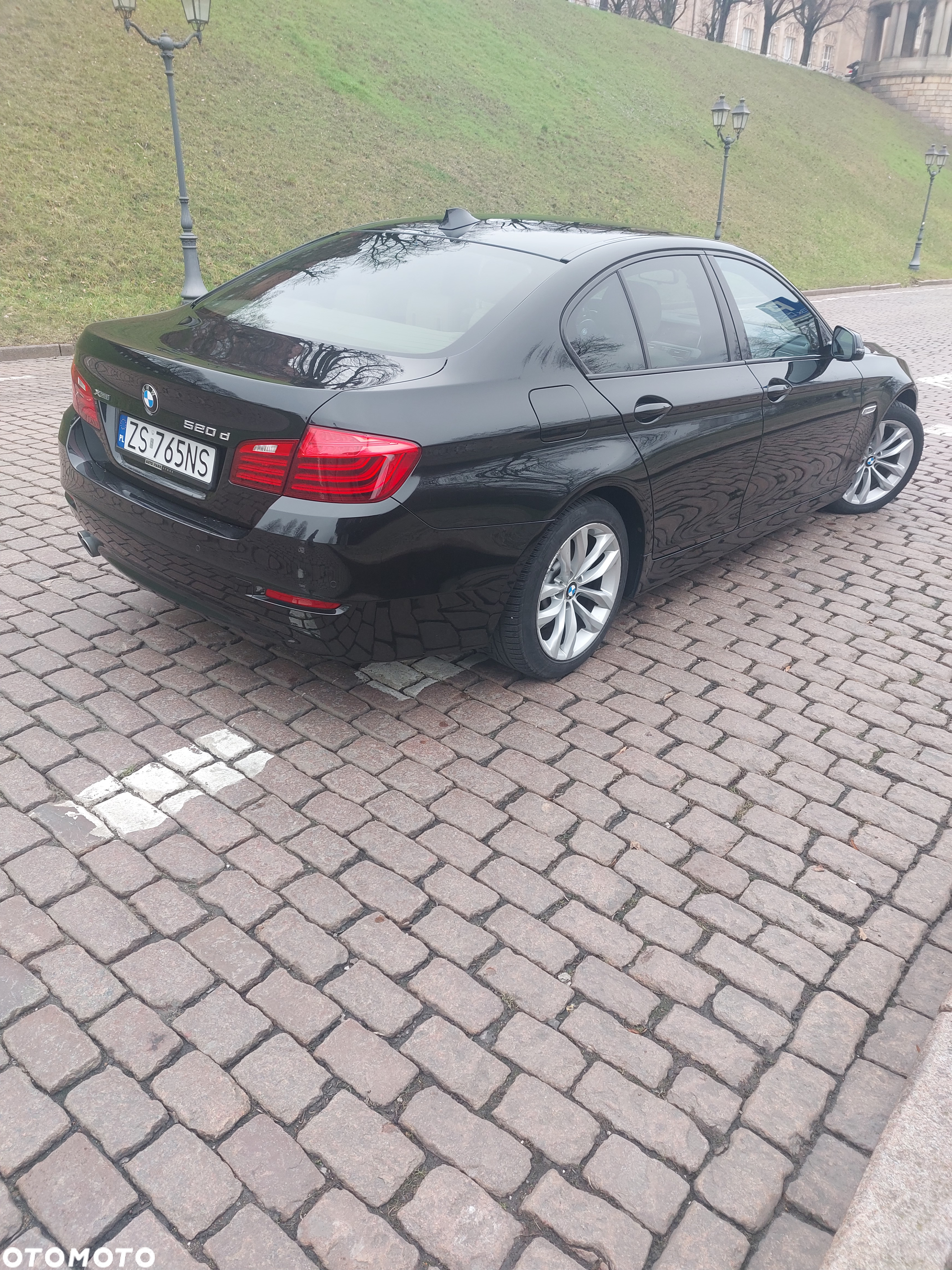 BMW Seria 5 520d xDrive - 15