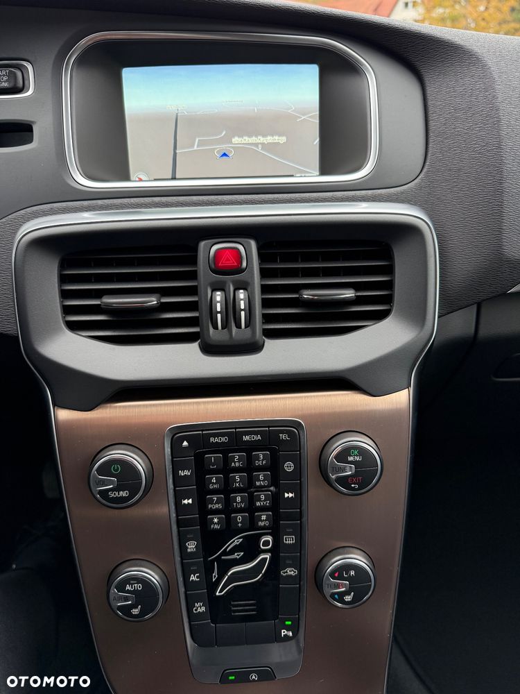 Volvo V40 Cross Country 2014