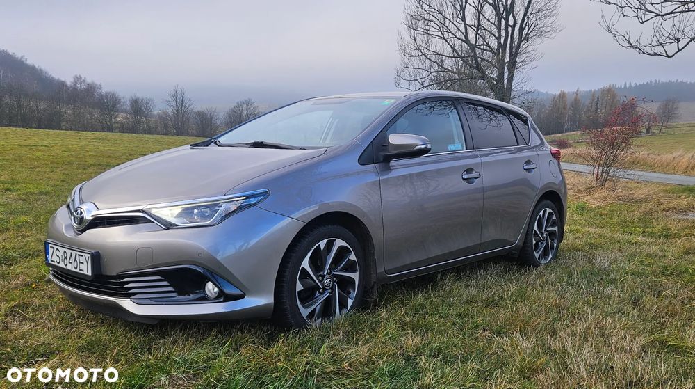 Toyota Auris 1.2 T Dynamic - 1