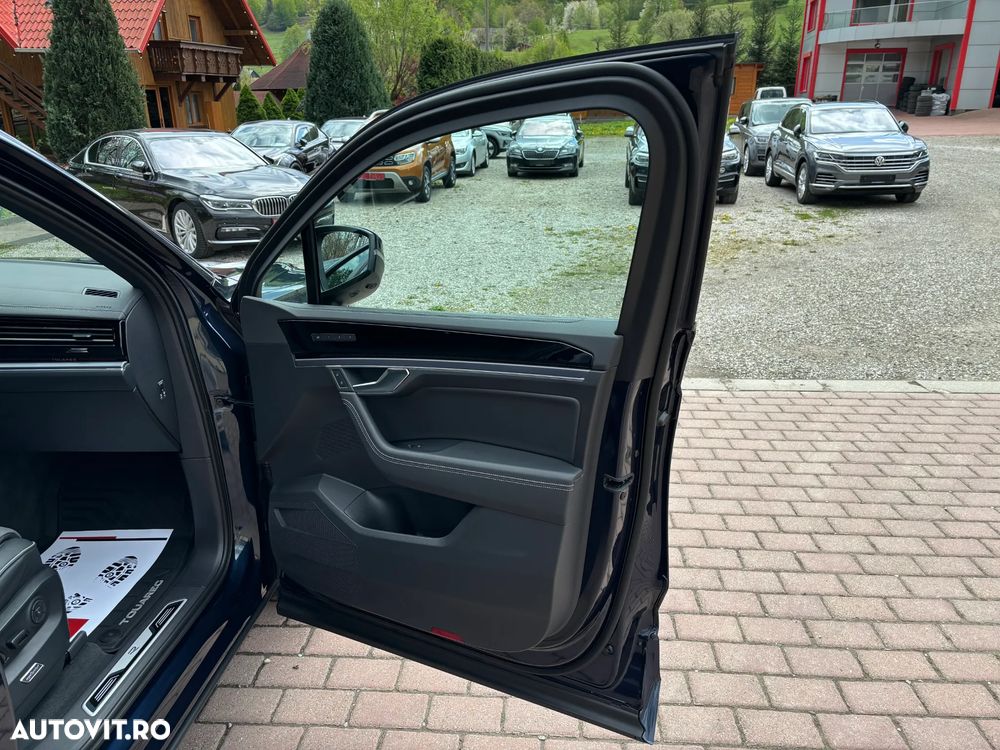 Volkswagen Touareg 3.0 V6 TDI 4Motion DPF Automatik R-Line - 25