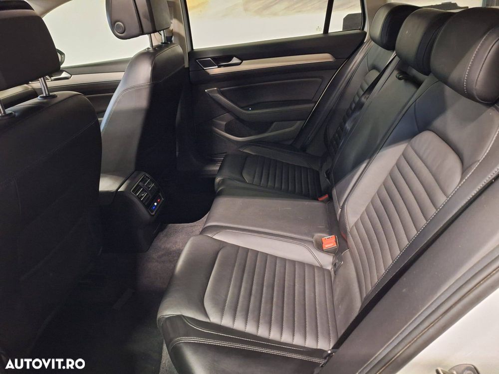 Volkswagen Passat 2.0 TDI SCR DSG Highline - 13