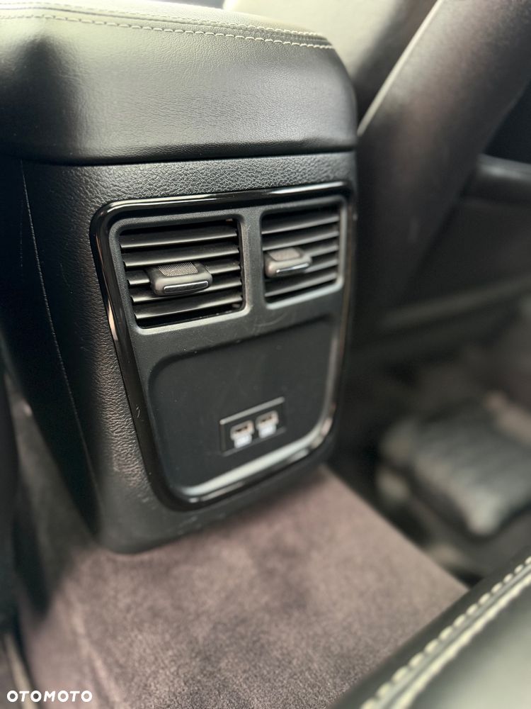 Chrysler 300s - 18