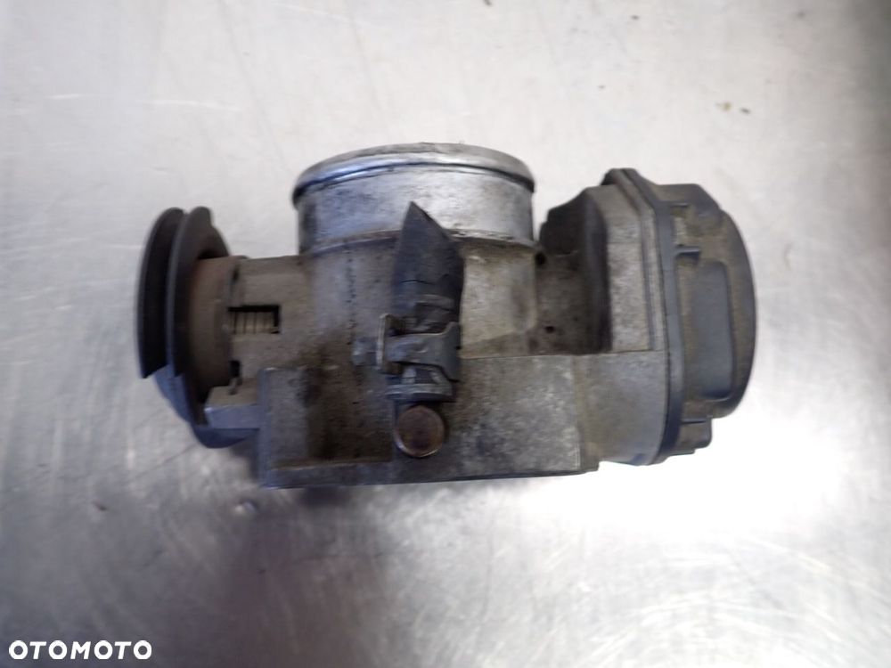 PRZEPUSTNICA AUDI A3 8L 1.8T 06A133063G - 2