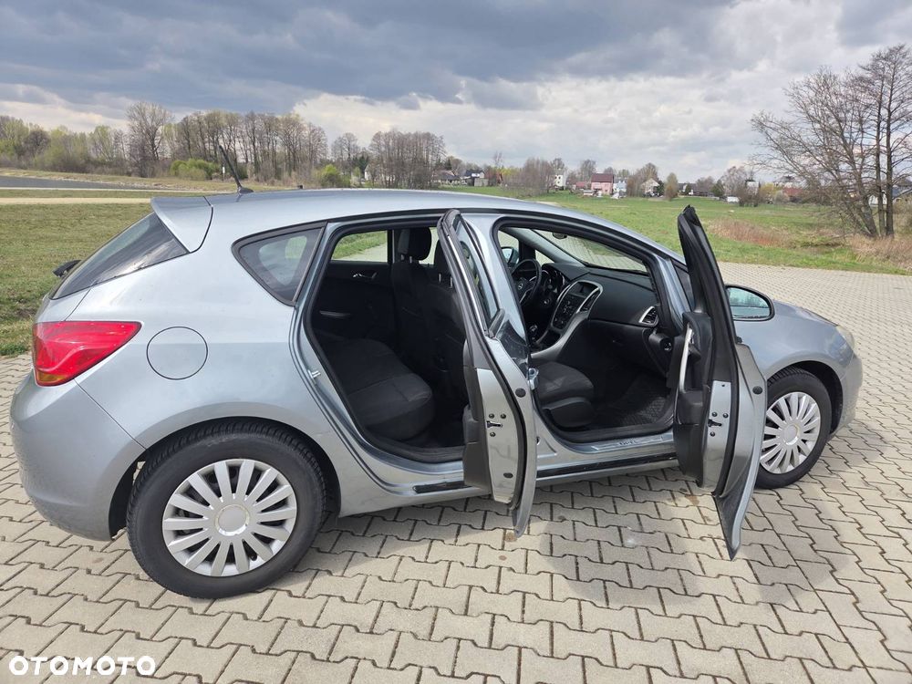 Opel Astra 1.4 T Cosmo - 15
