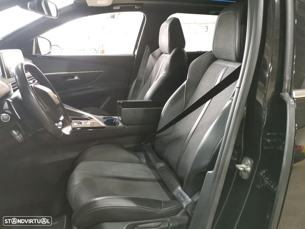 Peugeot 5008 1.5 BlueHDi GT Line EAT8 - 5