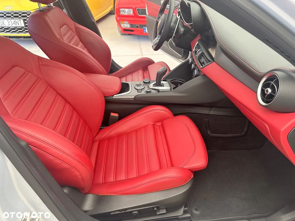 Alfa Romeo Giulia 2.0 Turbo Veloce Q4 - 10