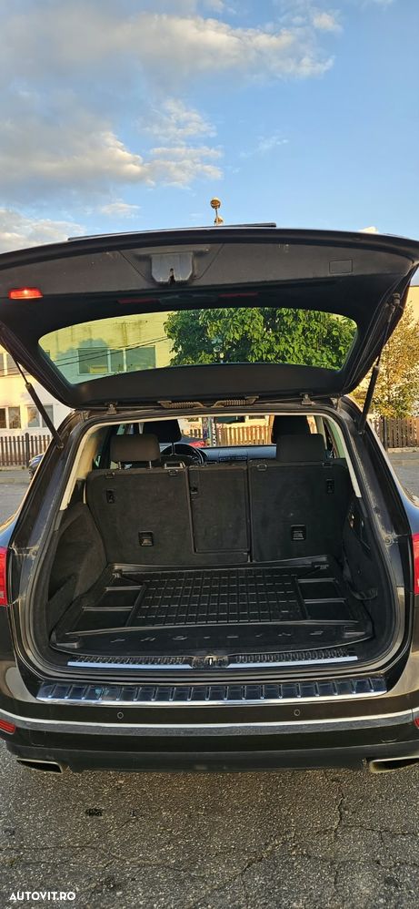 Volkswagen Touareg - 15