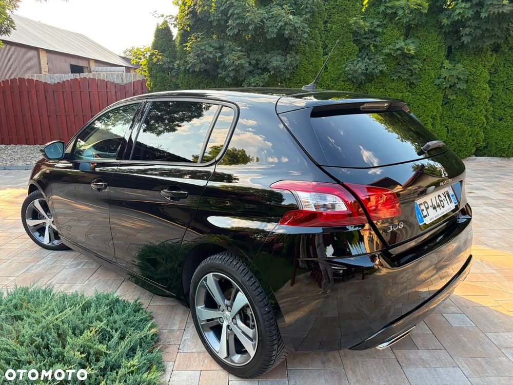 Peugeot 308 - 1