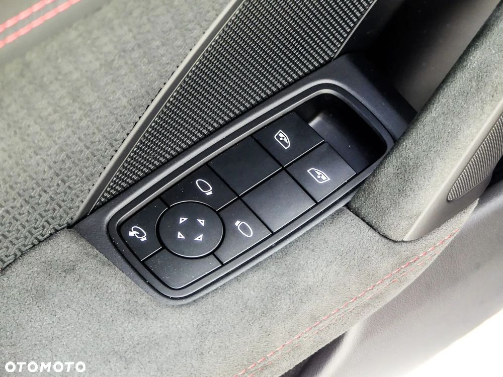 Porsche 911 Carrera T-Hybrid GTS - 14