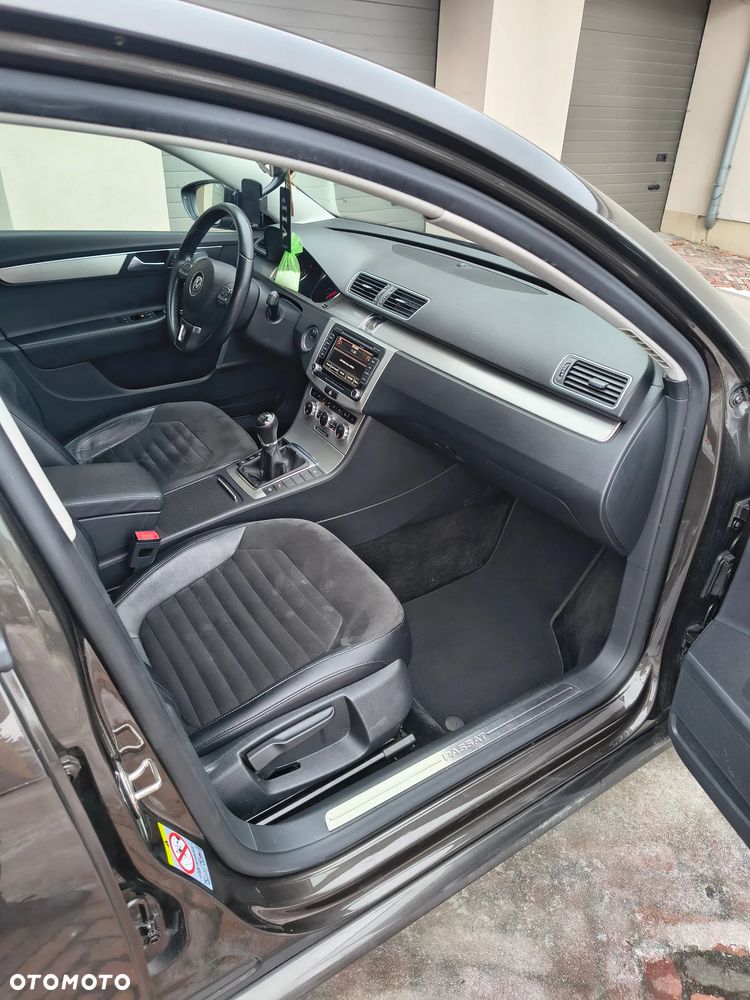 Volkswagen Passat 2.0 TSI Highline - 21
