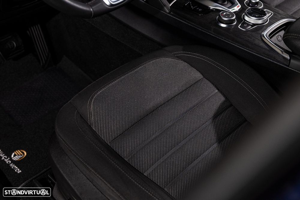 Alfa Romeo Stelvio 2.2 D Super AT8 - 26