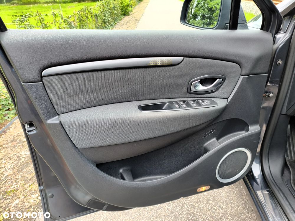 Renault Grand Scenic - 16