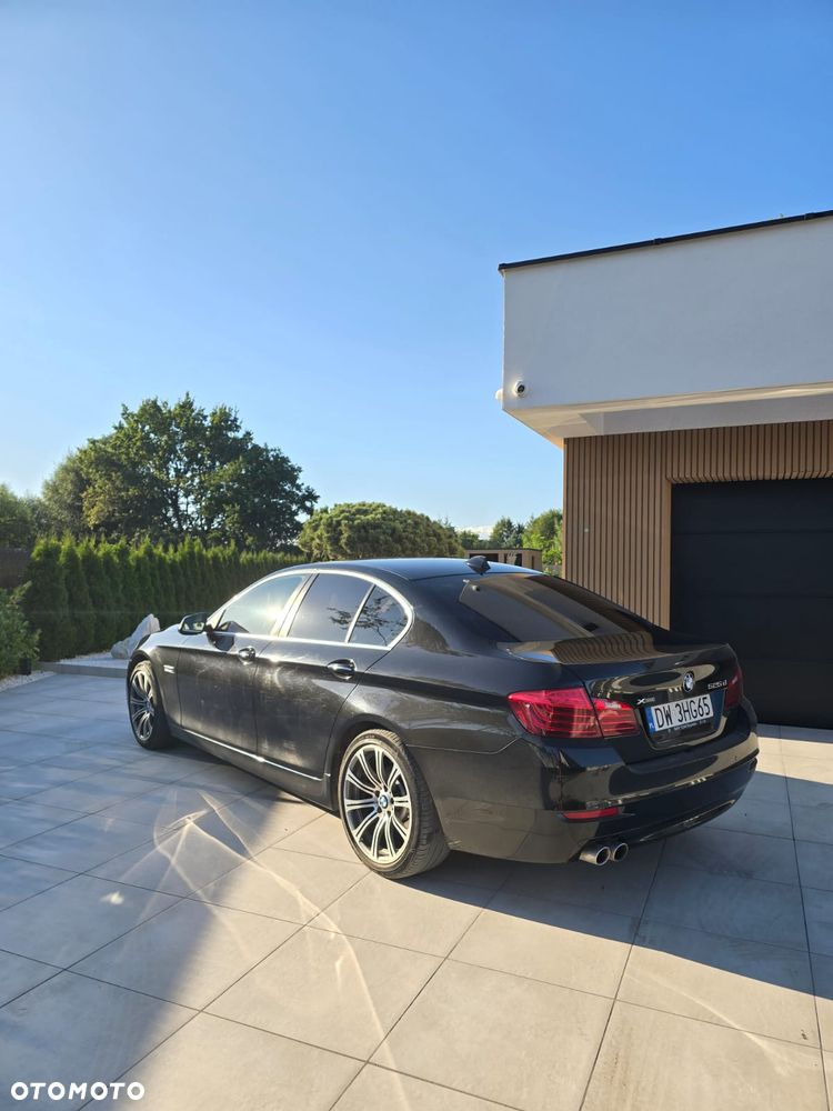 BMW Seria 5 525d xDrive - 7