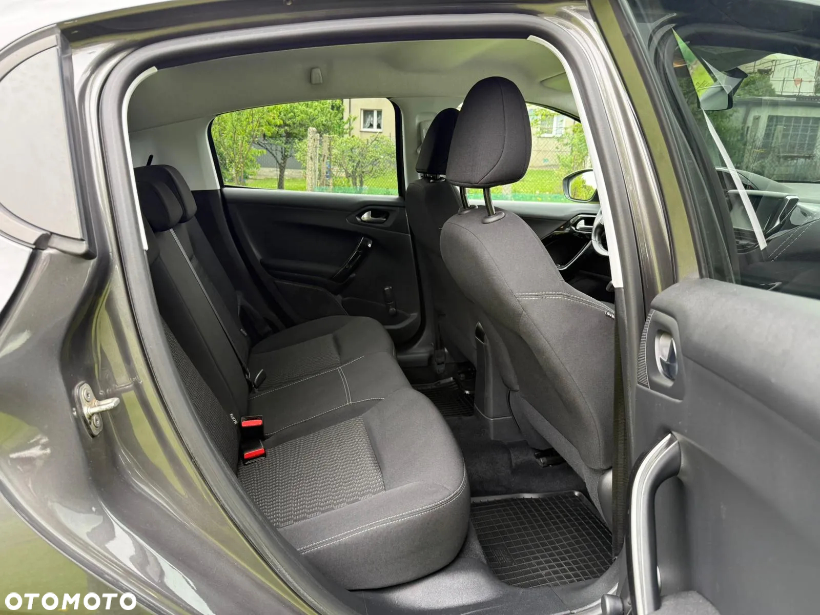 Peugeot 208 1.2 PureTech Style - 15