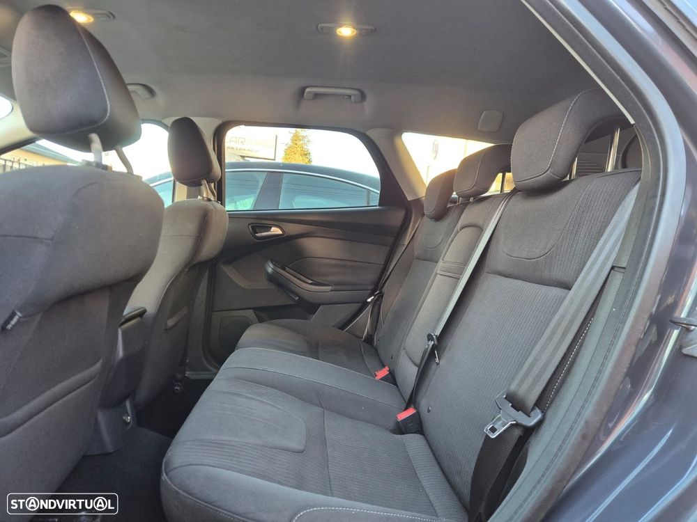 Ford Focus SW 1.6 TDCi Titanium Best - 9