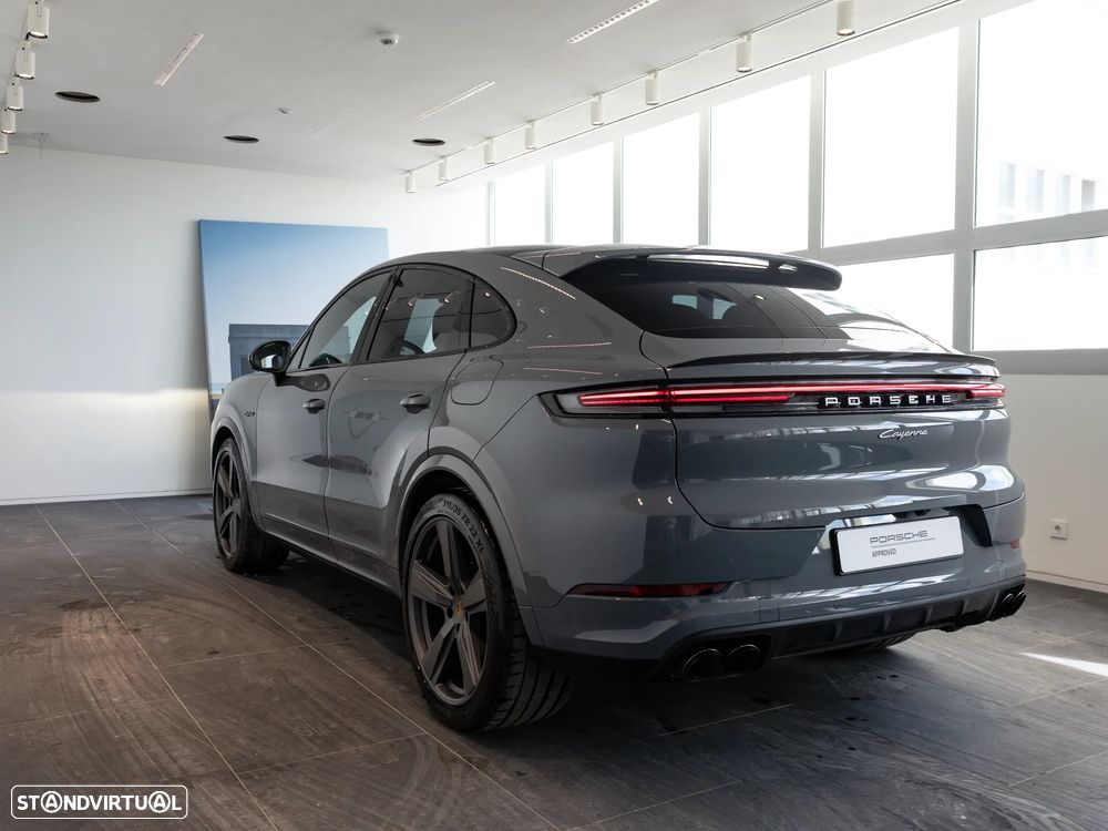 Porsche Cayenne Coupé E-Hybrid - 10