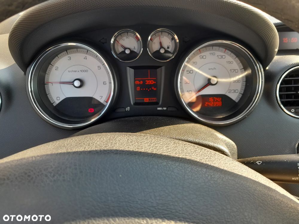 Peugeot 308 1.6 Premium Plus - 12