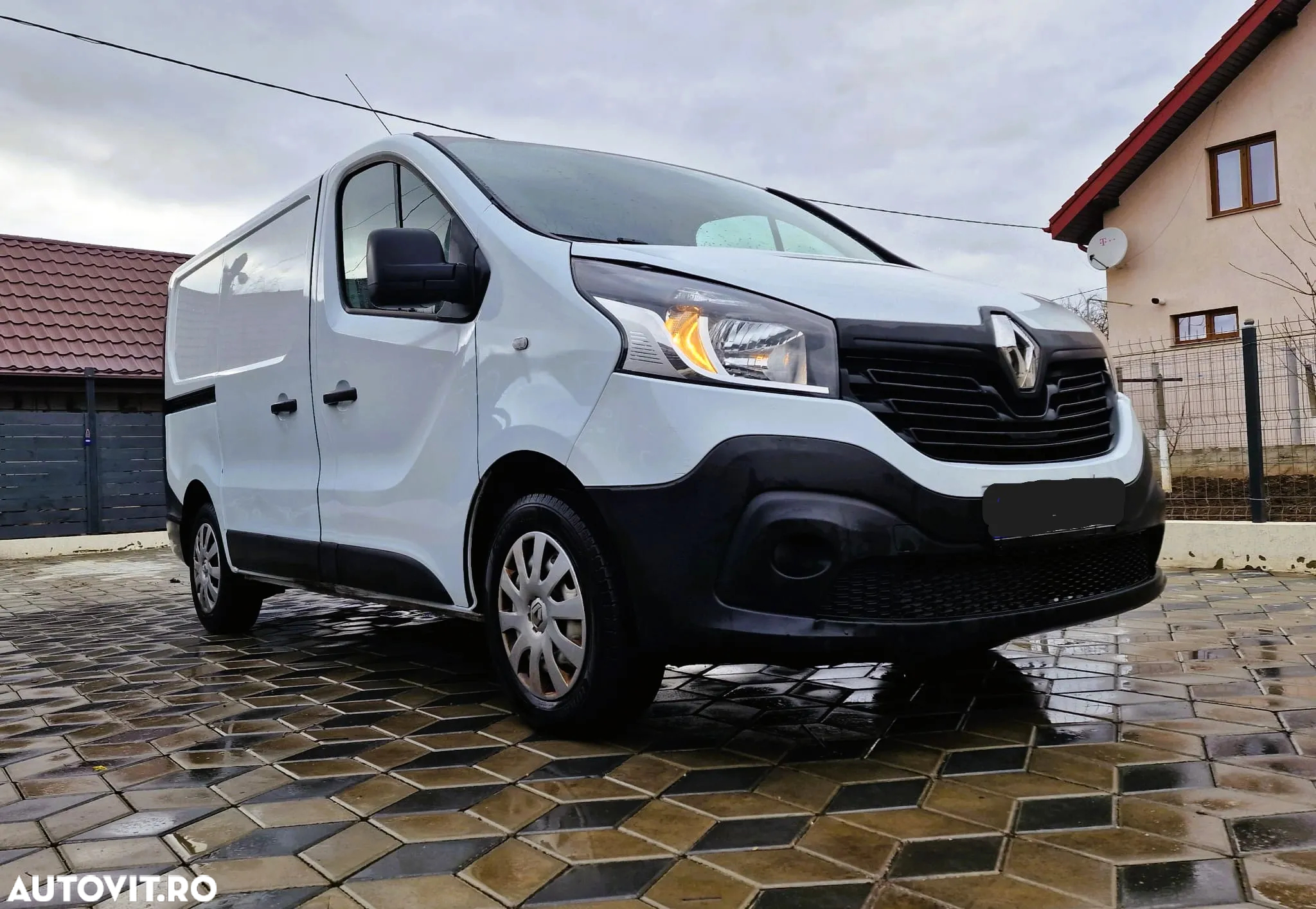 Renault Trafic - 2